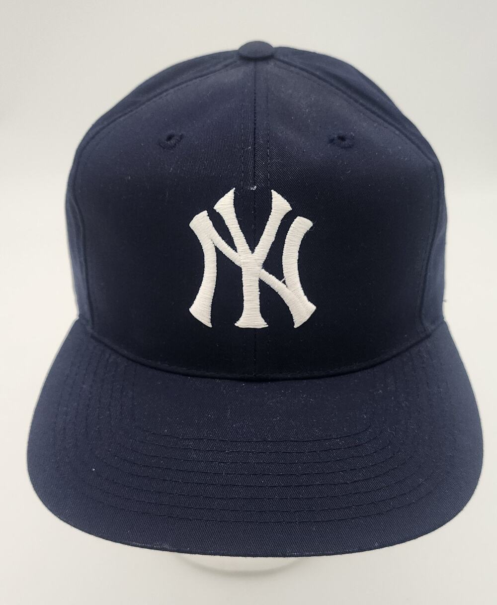 Vintage New York Yankees Hat Cap Snapback MLB Baseball 90s Outdoor Cap Deadstock